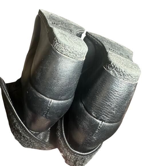 Eric Michael Black Leather Wedge Booties Size 37 US 6.5 - Picture 9 of 10